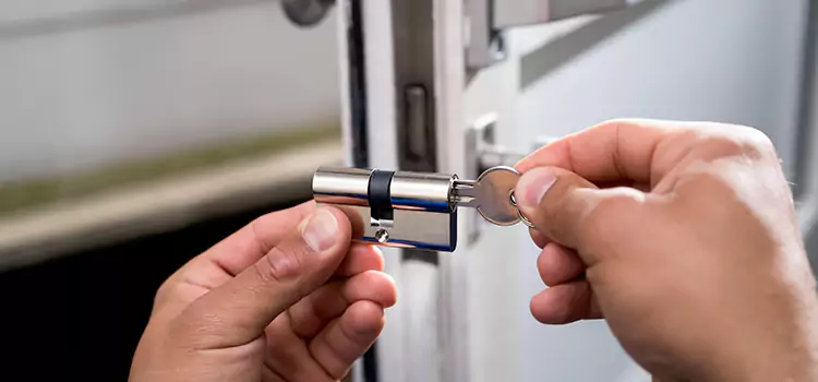 Emergency Locksmith for House St. Charles
